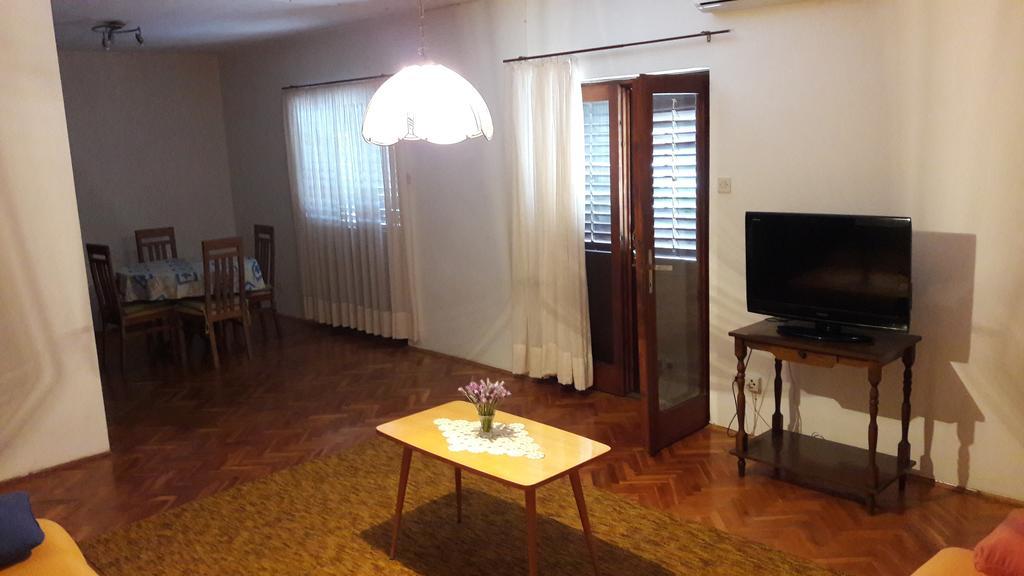 Apartments Dragan スタリー・グラード エクステリア 写真